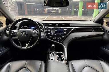 Седан Toyota Camry 2018 в 