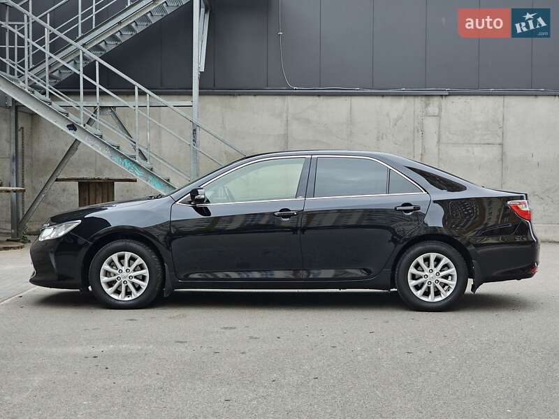 Седан Toyota Camry 2017 в Киеве фото 2 Седан Toyota Camry 2017 в Киеве