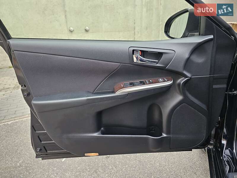 Седан Toyota Camry 2017 в Киеве фото 19 Седан Toyota Camry 2017 в Киеве