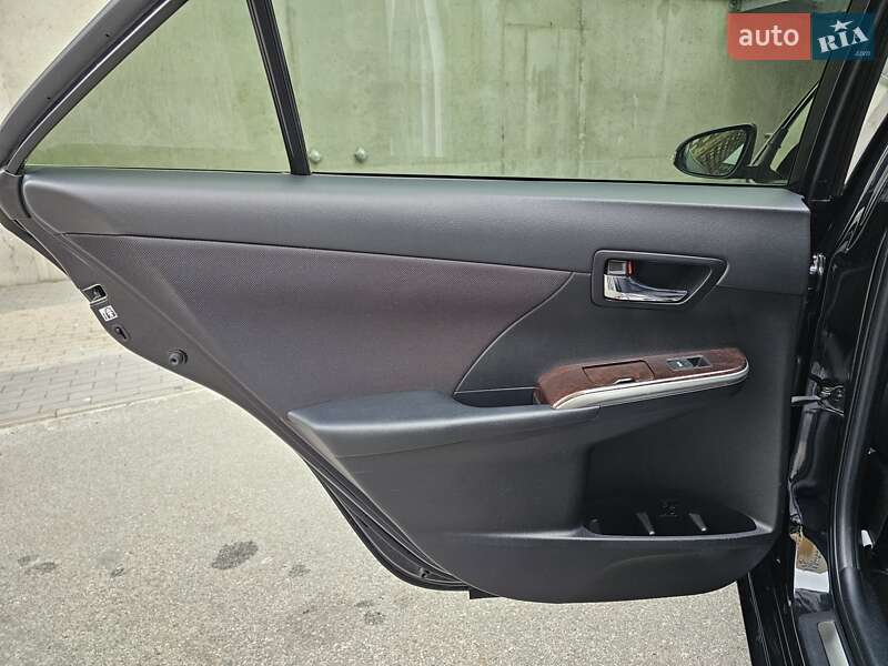 Седан Toyota Camry 2017 в Киеве фото 35 Седан Toyota Camry 2017 в Киеве
