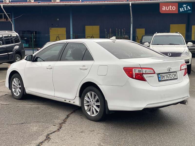 Седан Toyota Camry 2014 в Киеве фото 4 Седан Toyota Camry 2014 в Киеве