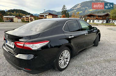 Седан Toyota Camry 2018 в  фото 24 Седан Toyota Camry 2018 в