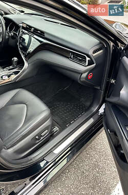 Седан Toyota Camry 2018 в  фото 47 Седан Toyota Camry 2018 в