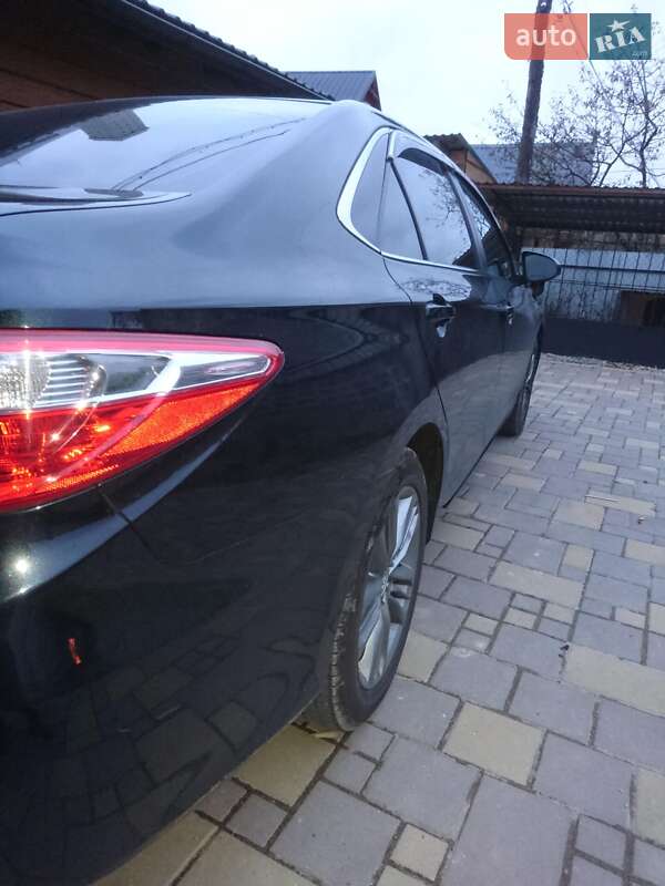 Седан Toyota Camry 2015 в Киеве