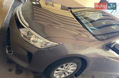 Седан Toyota Camry 2016 в Тернополе