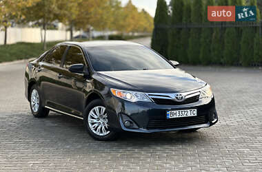 Седан Toyota Camry 2013 в 