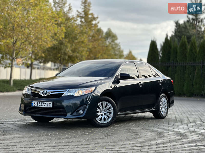 Седан Toyota Camry 2013 в Одесі