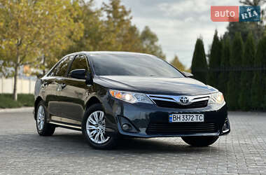 Седан Toyota Camry 2013 в 