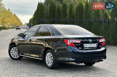 Седан Toyota Camry 2013 в 
