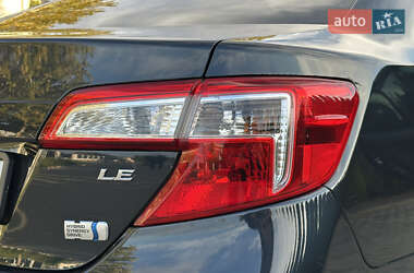 Седан Toyota Camry 2013 в 