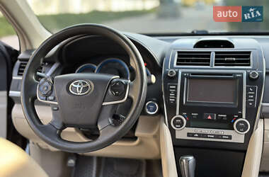 Седан Toyota Camry 2013 в 