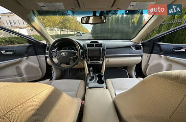 Седан Toyota Camry 2013 в 