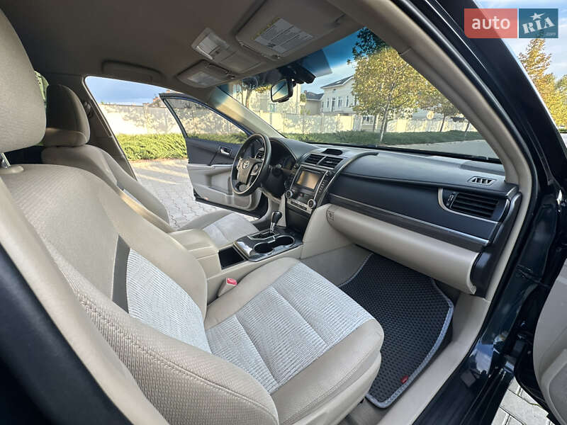 Седан Toyota Camry 2013 в Одесі