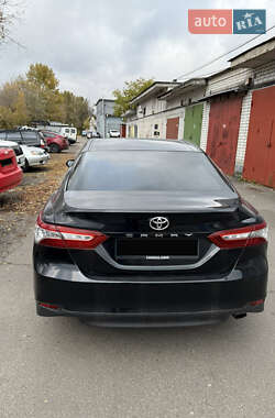 Седан Toyota Camry 2019 в 