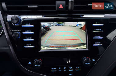 Седан Toyota Camry 2019 в 