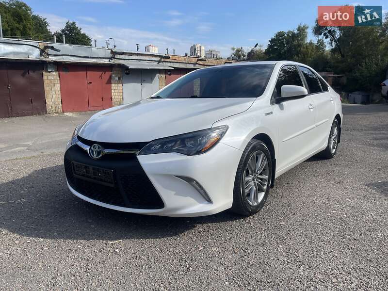 Седан Toyota Camry 2017 в 