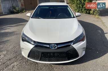 Седан Toyota Camry 2017 в 