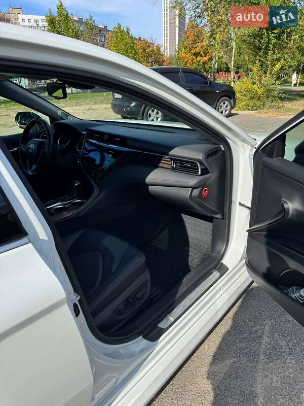 Седан Toyota Camry 2019 в Днепре фото 13 Седан Toyota Camry 2019 в Днепре