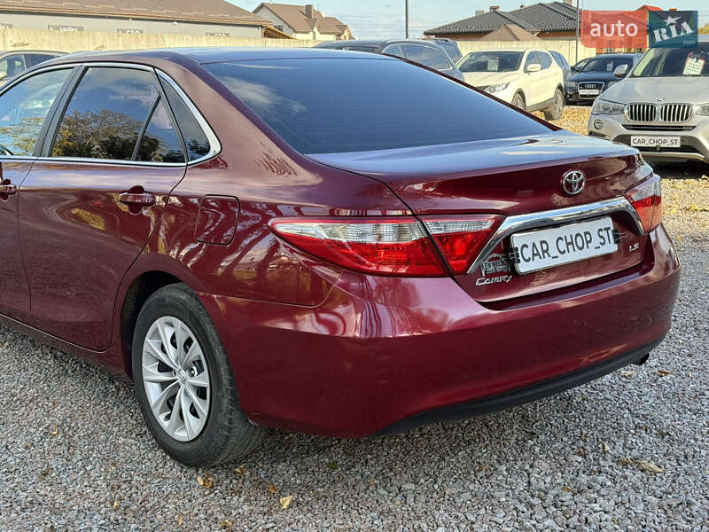 Седан Toyota Camry 2017 в Стрию
