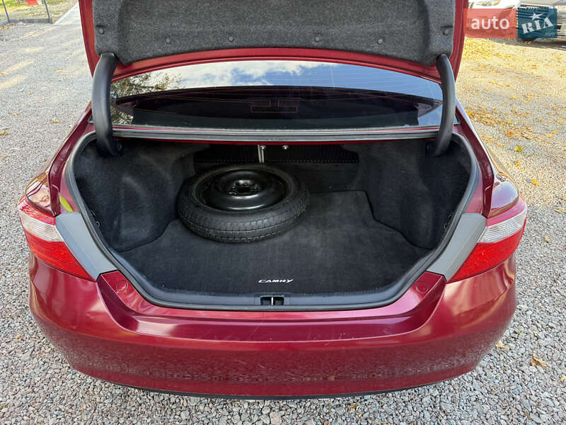 Седан Toyota Camry 2017 в Стрию