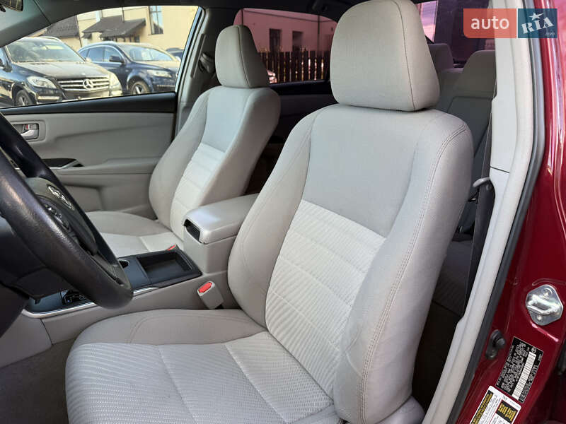 Седан Toyota Camry 2017 в Стрию