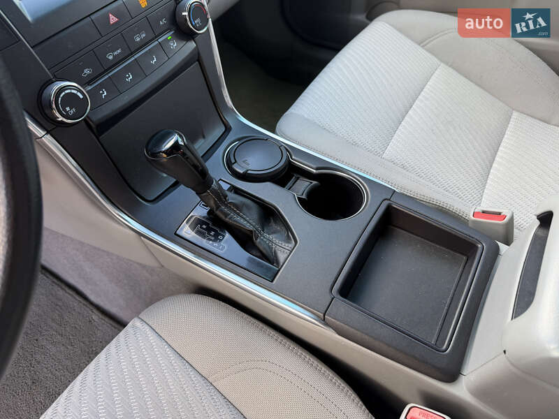 Седан Toyota Camry 2017 в Стрию