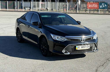 Седан Toyota Camry 2015 в  фото 2 Седан Toyota Camry 2015 в