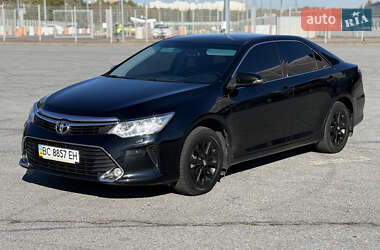 Седан Toyota Camry 2015 в  фото 6 Седан Toyota Camry 2015 в