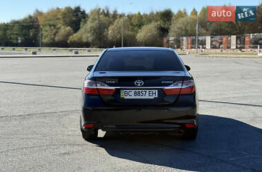 Седан Toyota Camry 2015 в  фото 10 Седан Toyota Camry 2015 в