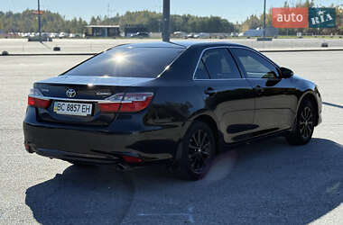 Седан Toyota Camry 2015 в  фото 11 Седан Toyota Camry 2015 в