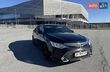 Седан Toyota Camry 2015 в  фото 16 Седан Toyota Camry 2015 в