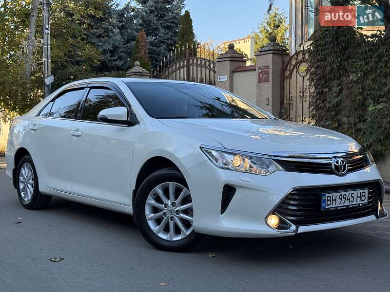 Toyota Camry 2016