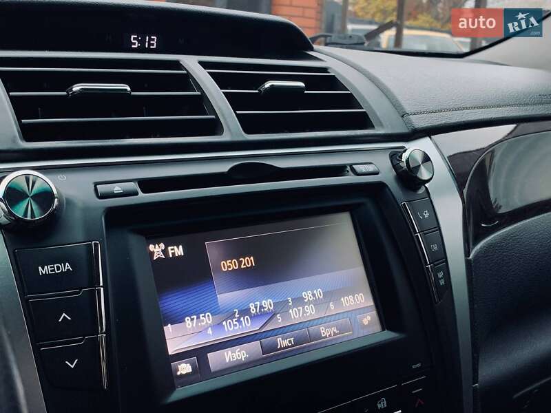 Седан Toyota Camry 2014 в Николаеве