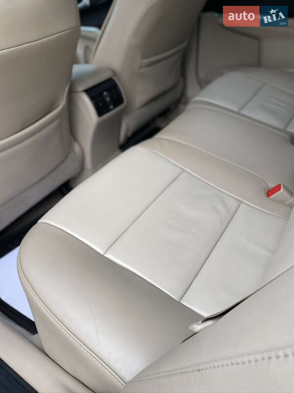 Седан Toyota Camry 2014 в Киеве
