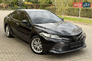 Седан Toyota Camry 2018 в Одессе