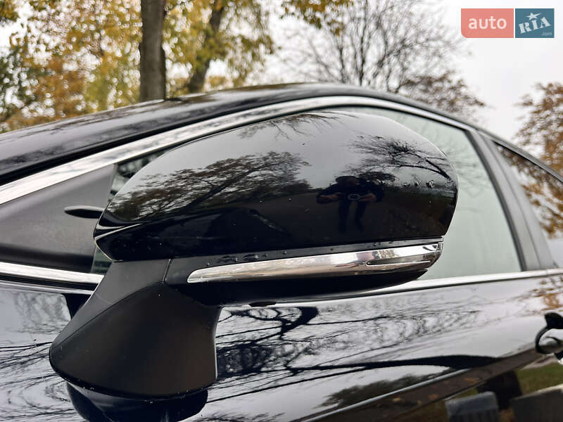 Седан Toyota Camry 2018 в Киеве фото 22 Седан Toyota Camry 2018 в Киеве