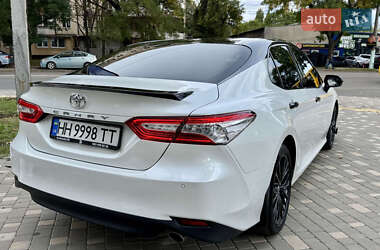 Седан Toyota Camry 2018 в  фото 14 Седан Toyota Camry 2018 в