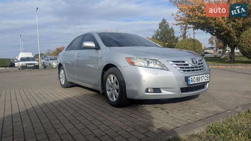 Седан Toyota Camry 2007 в Виноградові