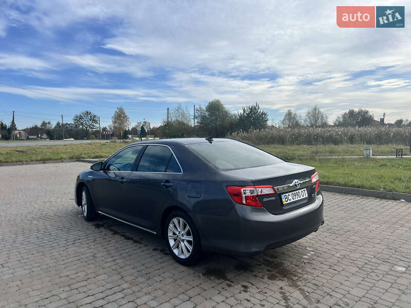 Седан Toyota Camry 2011 в Жидачове