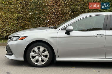 Седан Toyota Camry 2020 в  фото 12 Седан Toyota Camry 2020 в