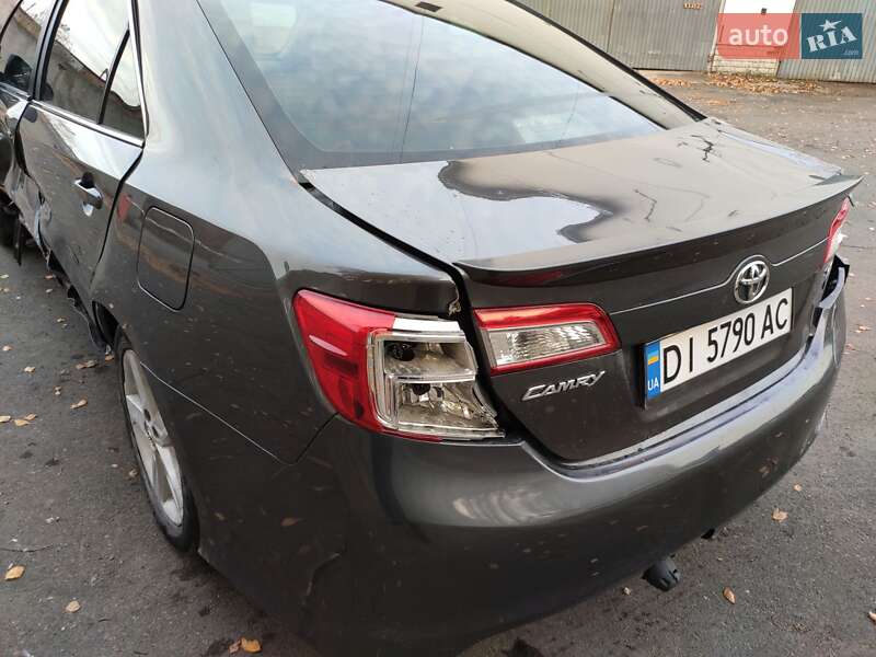 Седан Toyota Camry 2014 в Ровно фото 29 Седан Toyota Camry 2014 в Ровно
