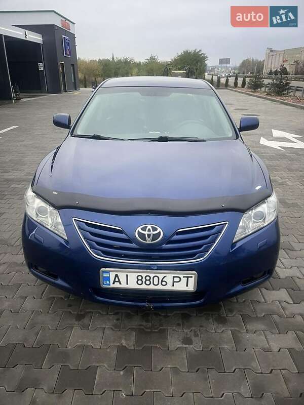 Седан Toyota Camry 2007 в Кагарлыке