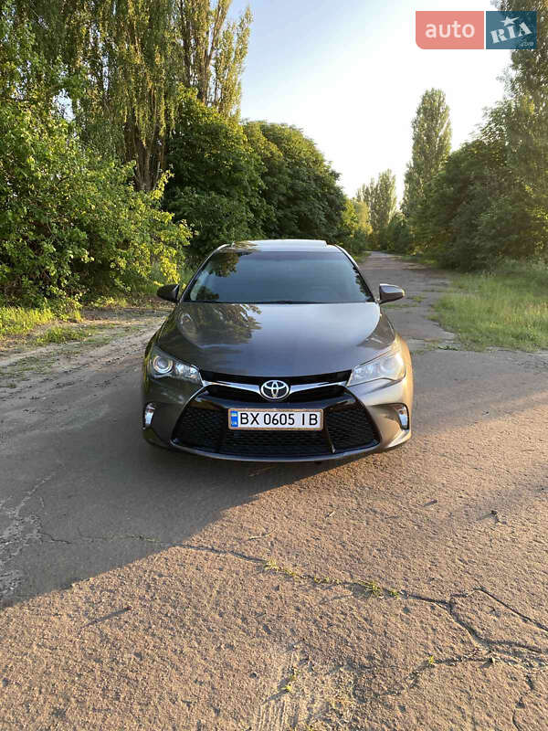 Седан Toyota Camry 2017 в Киеве фото 2 Седан Toyota Camry 2017 в Киеве