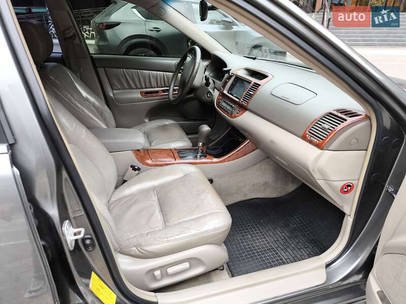 Седан Toyota Camry 2003 в Одессе