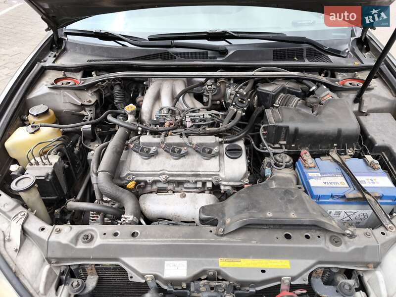 Седан Toyota Camry 2003 в Одессе