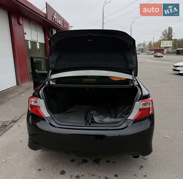 Седан Toyota Camry 2013 в Вишгороді