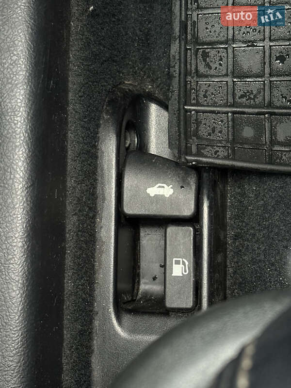 Седан Toyota Camry 2013 в Вишгороді