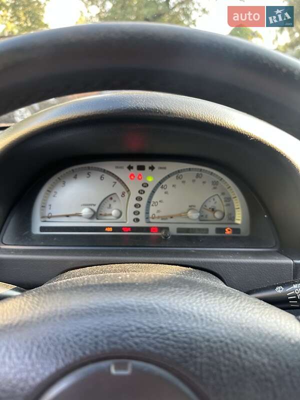 Седан Toyota Camry 2003 в Киеве