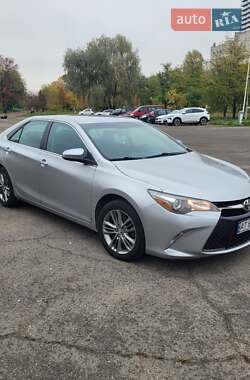 Седан Toyota Camry 2016 в Киеве
