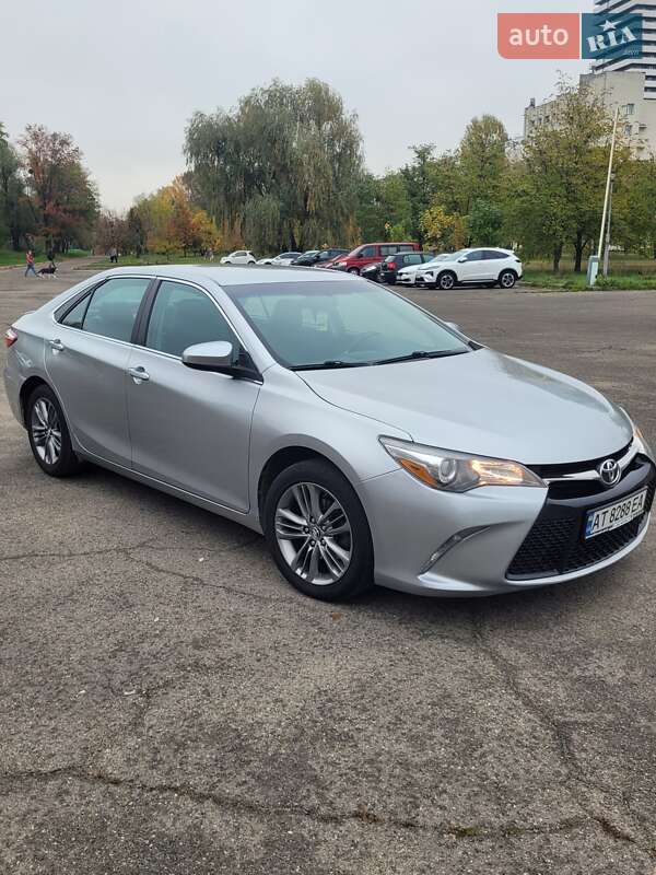 Toyota Camry 2016